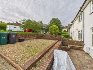FRONT GARDEN- click for photo gallery